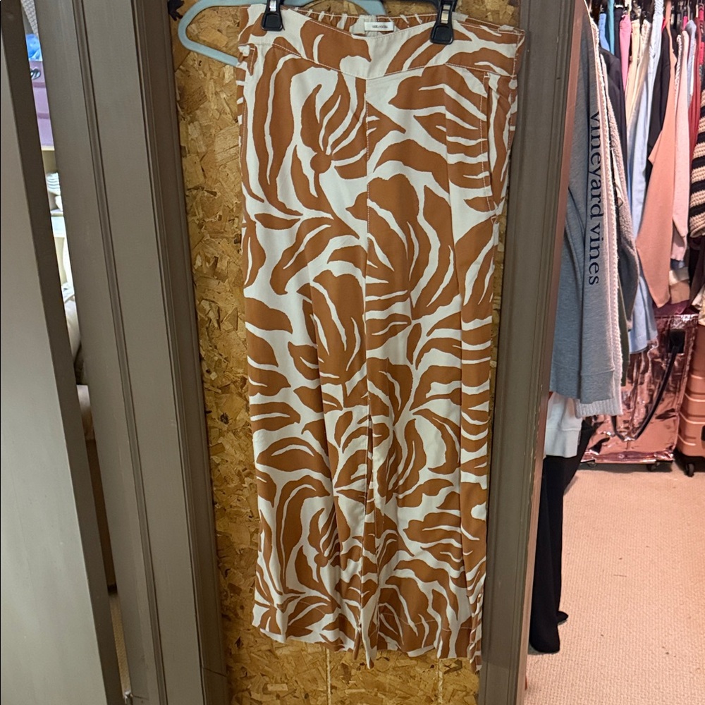 Nicole Miller Brown and Cream Cropped Pants
